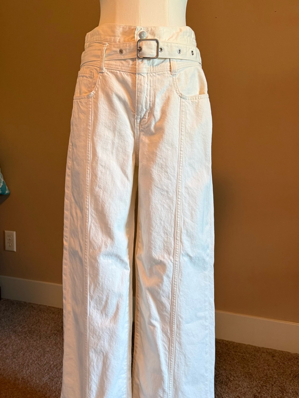 Madewell Cream Wide-Leg Jeans with Statement Belt